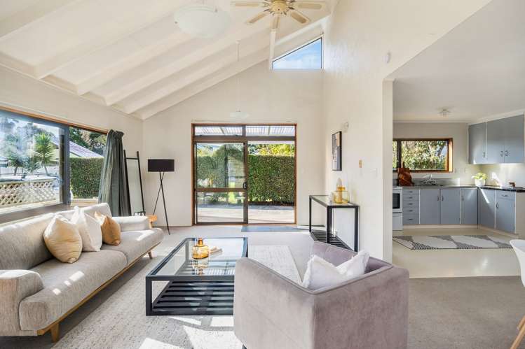 5/25a Beach Road Te Atatu Peninsula_6