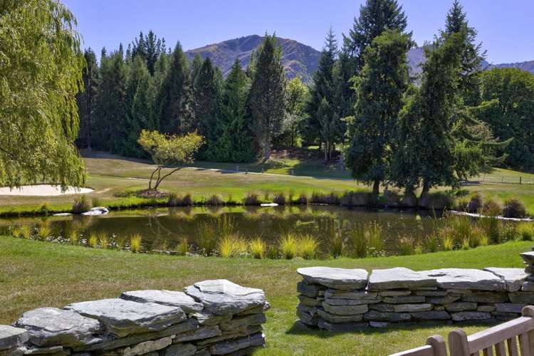 10 Fox's Rush Millbrook Resort_19