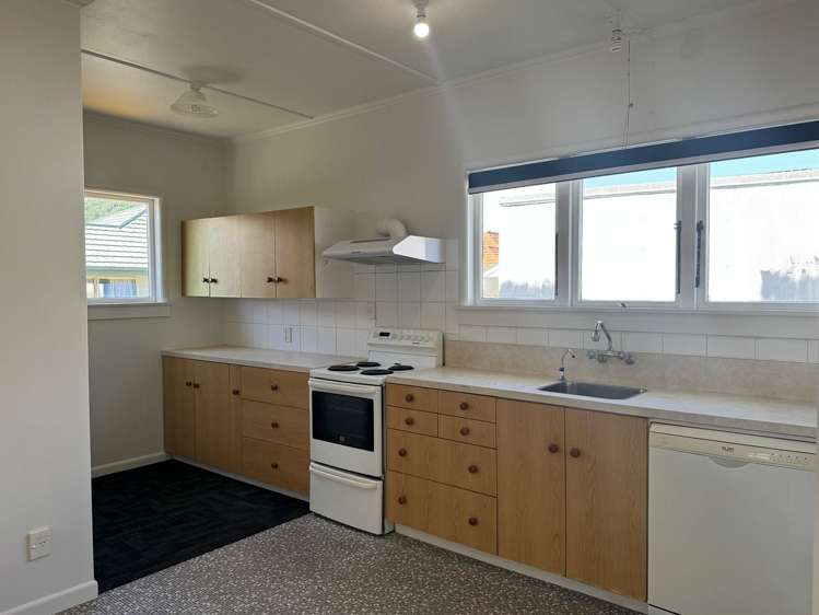 Address withheld Toi Toi_1