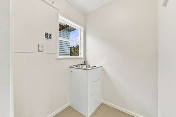 4 Pauline Place Bucklands Beach_13