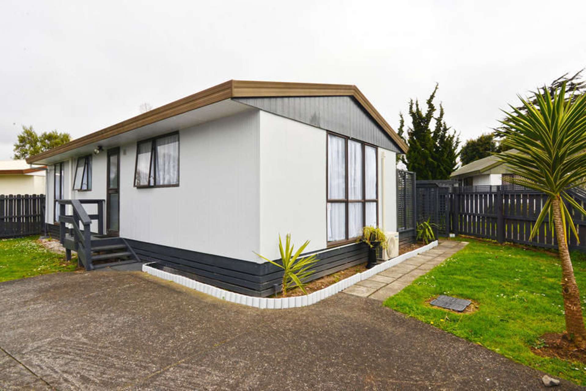 4/8 Ireland Place Ranui_0