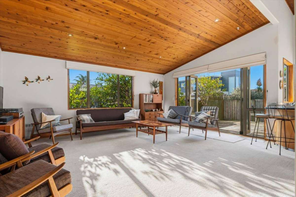 11A Lodge Avenue_1