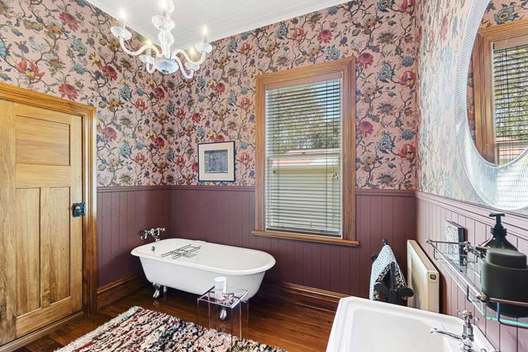 137 Egmont Road Hillsborough_16