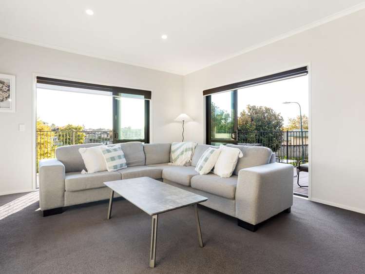 22 Pointon Glade Grandview Heights_7