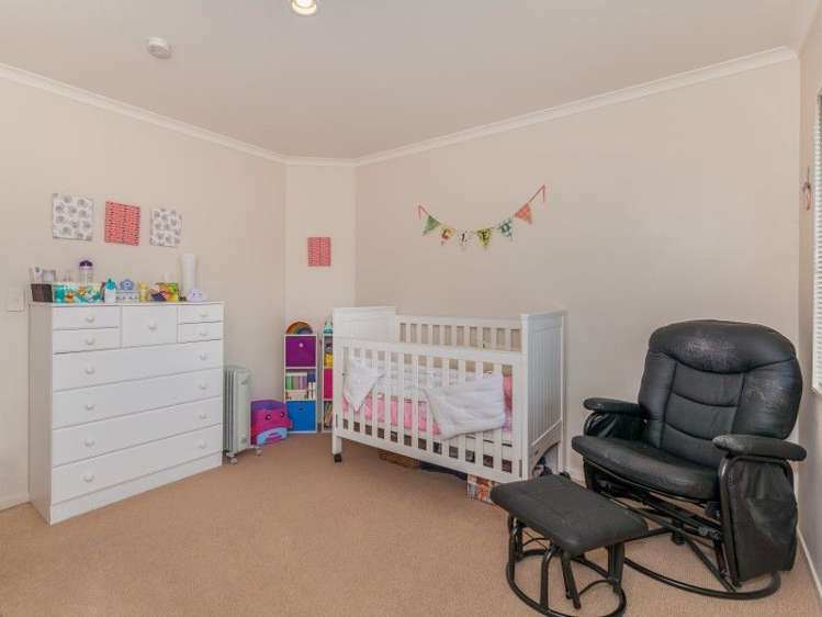 54 Percy Kinsman Crescent Riverstone Terraces_15