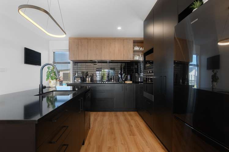 73 Pasture Way_1