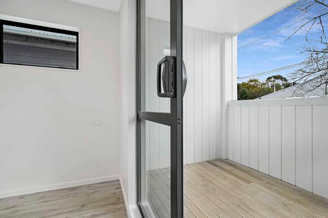 2/11 Selkirk Road Mt Albert_3
