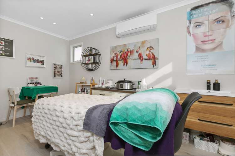 10 Elizabeth Drive West Harbour_12