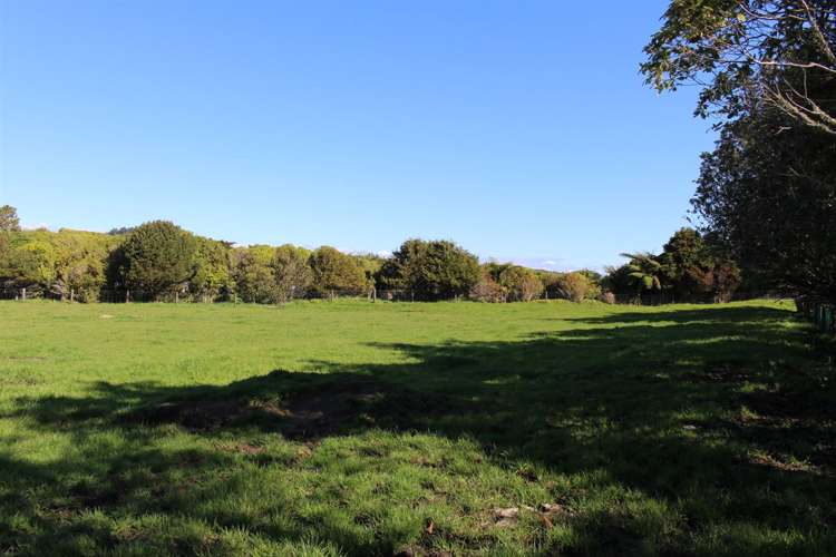 4b Keith Road Paroa_12