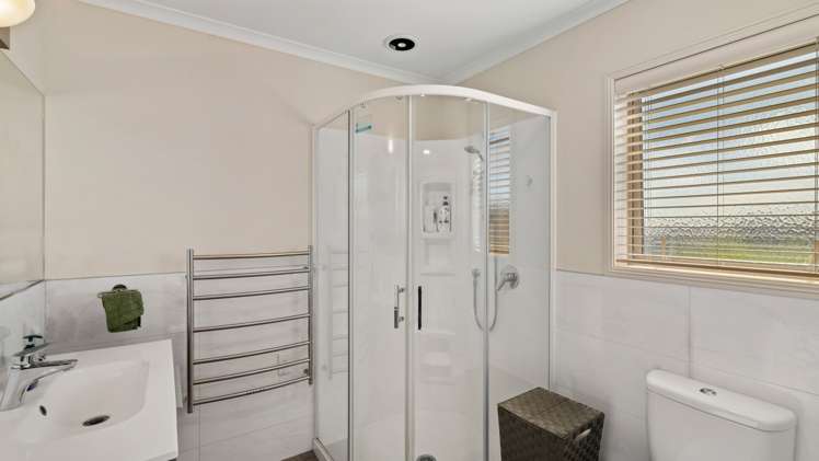 8 Utopia Park Heights Welcome Bay_15