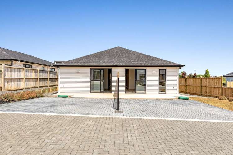 6 Rorotu Avenue Karaka_1