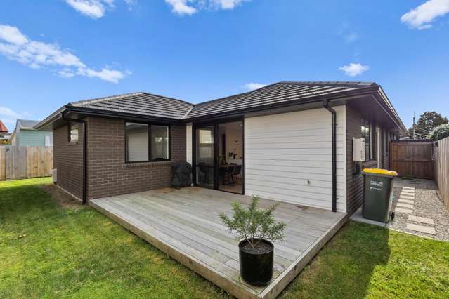 Stylish. Central. Smart Buying in Hillcrest