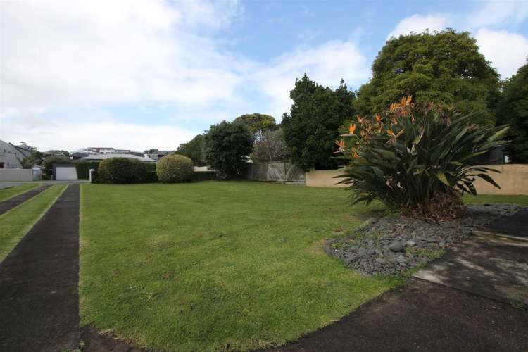 45 Hattaway Avenue Bucklands Beach_12