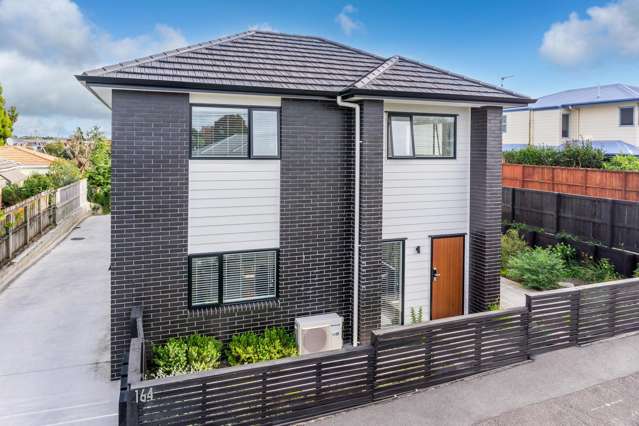 1/164 Cambridge Road Hillcrest_1