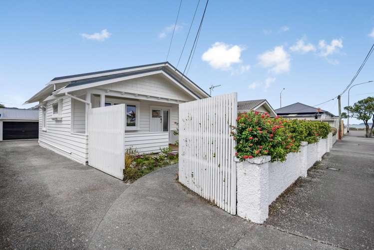 4 Collins Street Petone_22