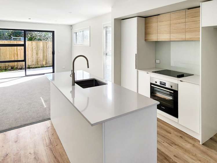 7/31 Wainuiomata Road 10629_1