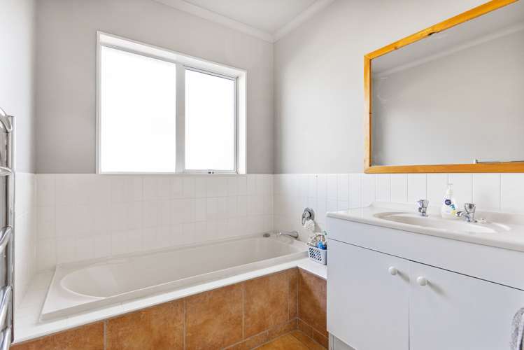 31e Kaiwaka Road Waiuku_16