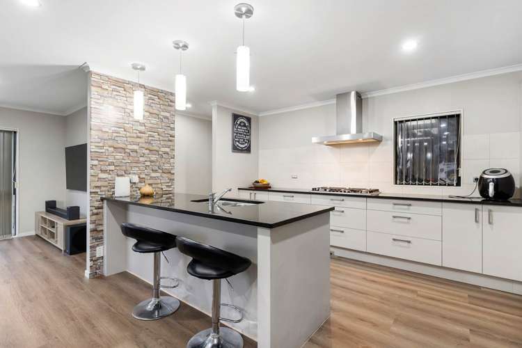 17 Shandon Street Flat Bush_9