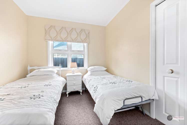 18 Holyoake Crescent Avalon_15