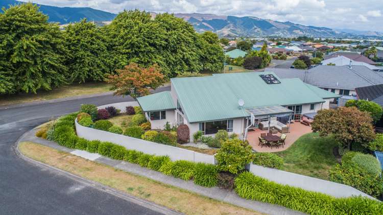 1 Stead Crescent Stoke_1