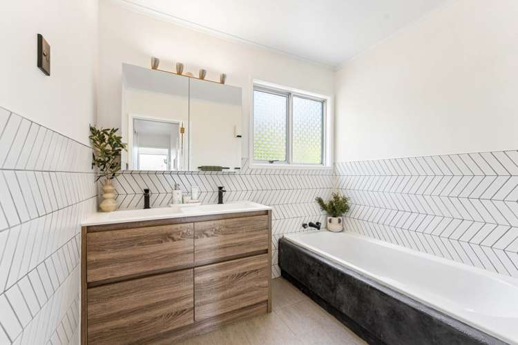 36 Coroglen Avenue Birkenhead_18