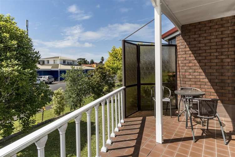 2 Maxine Place Matua_7