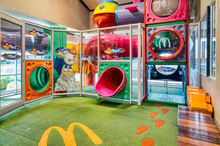 2-18 West Coast Road Glen Eden_13