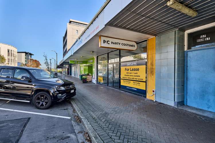 129-131 High Street Hutt Central_37