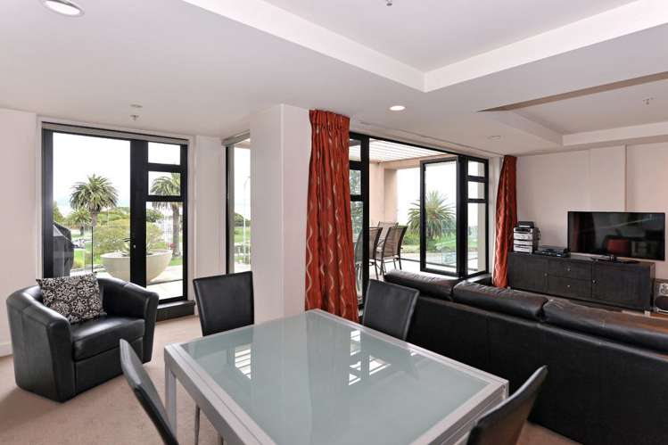 6/7 Bisley Avenue Moana_12