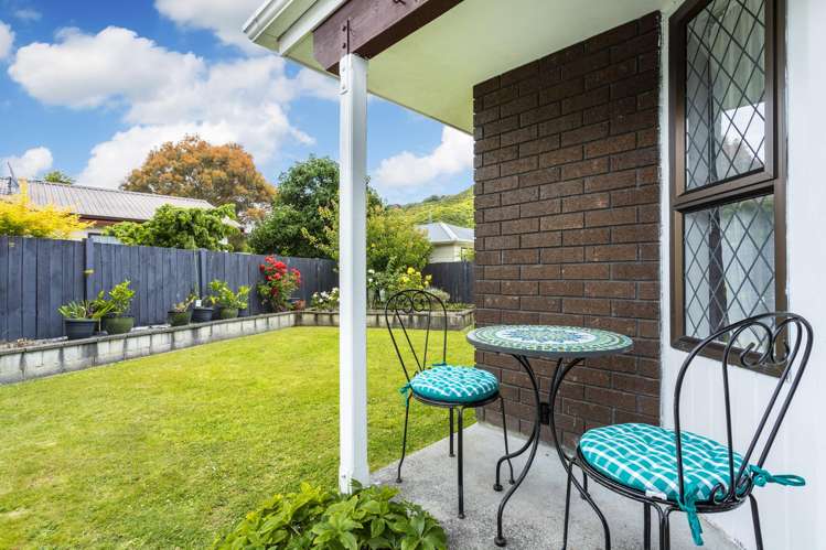 9 California Drive Totara Park_11