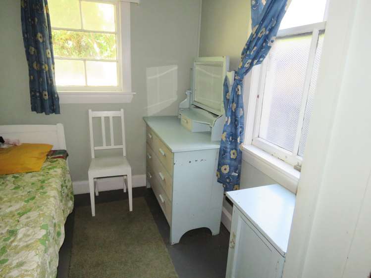 21 Grey Road Reefton_16