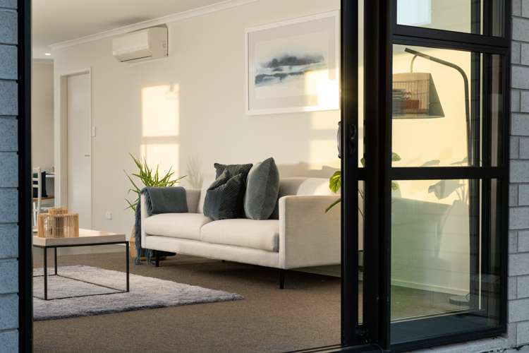 6 Antrim Glade Welcome Bay_9