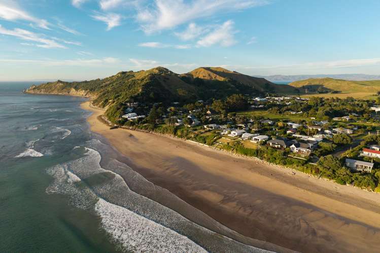 2A Lloyd George Road Wainui_23