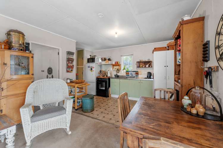 911 River Road Broadlands_13