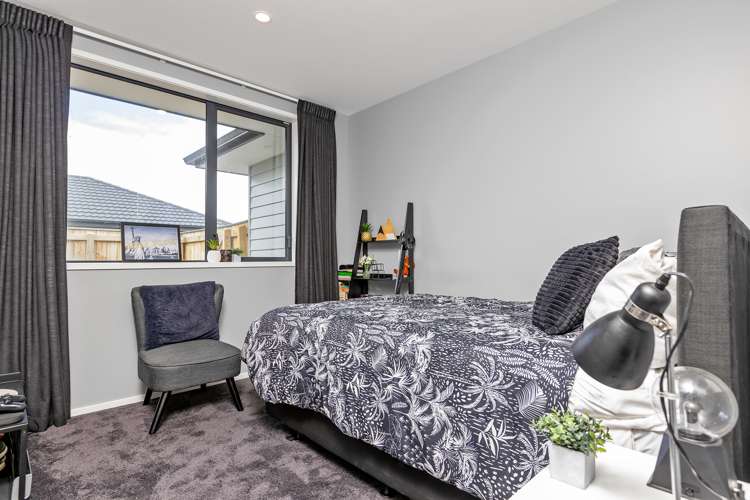 14 Maple Grove Solway_15