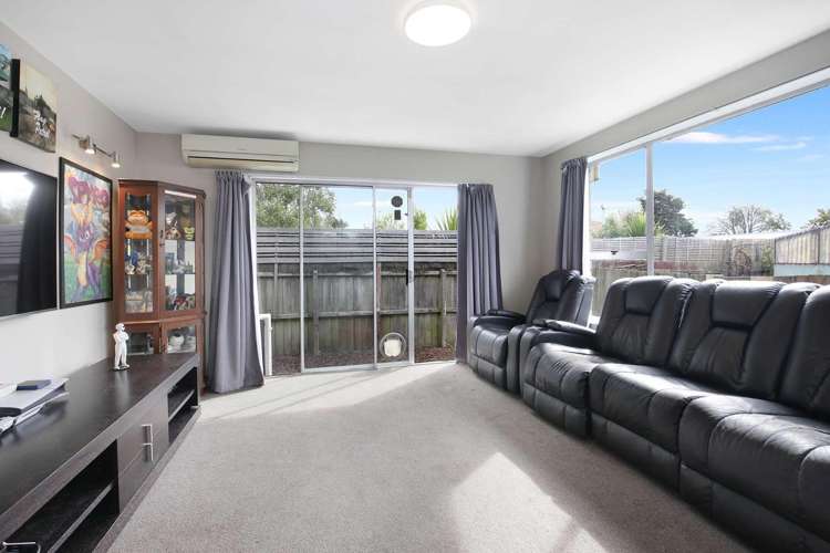 2a/565 Ferry Road Woolston_3