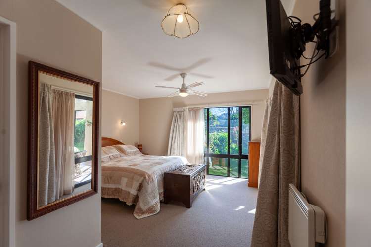 6 Bishops Close Greenmeadows_7