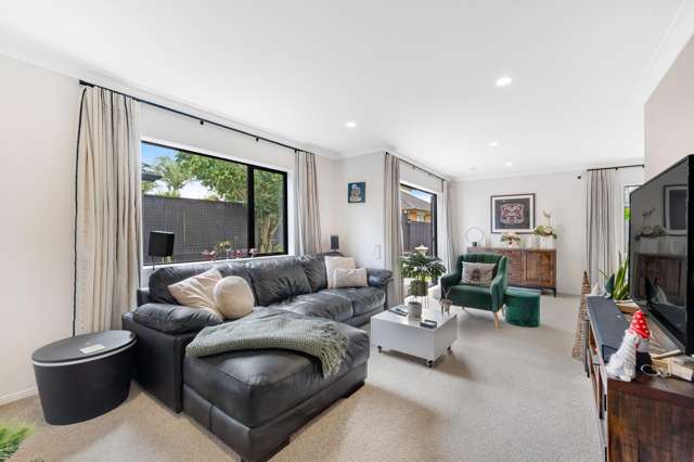 5 Carousel Crescent East Tamaki Heights_1