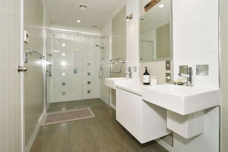 14 Miers Glade Rototuna North_13