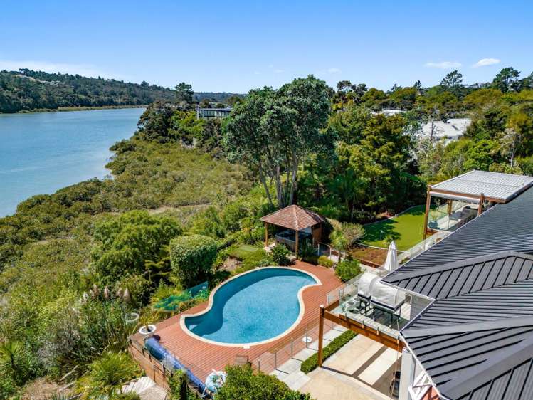 14 Oscar Road Greenhithe_6