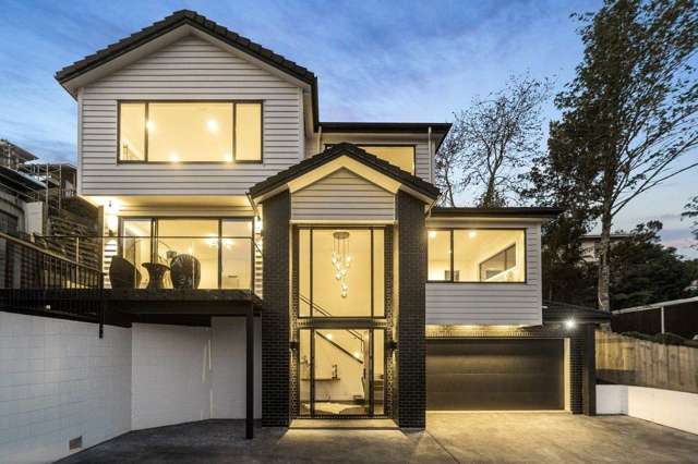 Modern Luxury 5 Bed, 3 Bath Dream Home