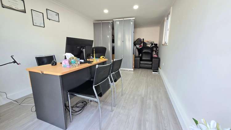 195 Stokes Valley Road Stokes Valley_17