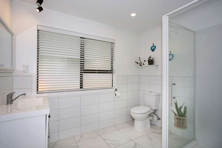 12 Millen Place Clarks Beach_16