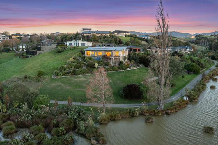 12 Lake View Place Fairhall_3