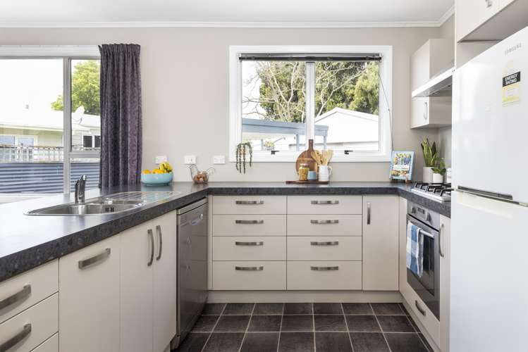 9 Mcfarlane Place Springlands_12