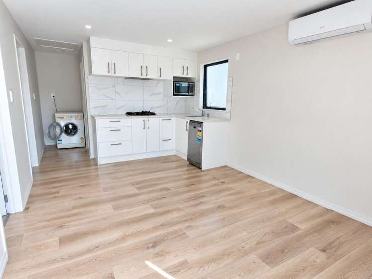 8a Barbados Dr 2361_1