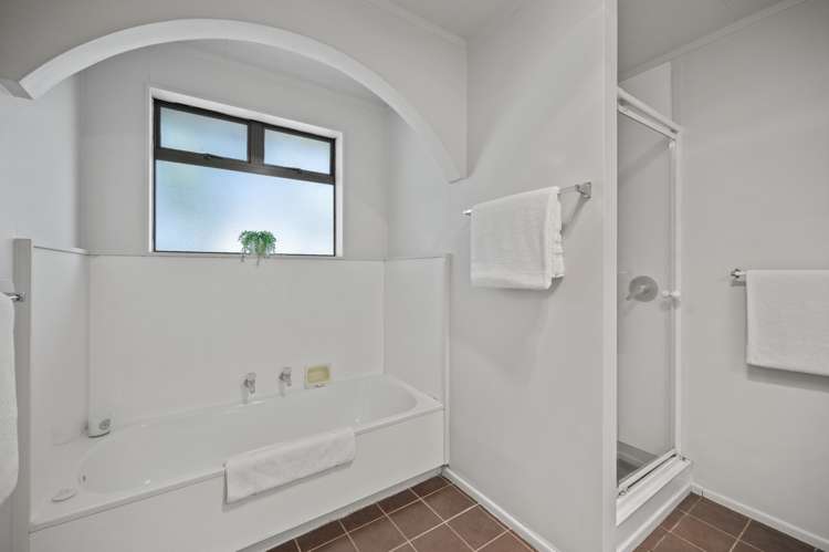 28 Warwick Crescent Taradale_9