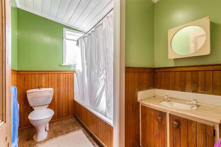 4 Queens Drive Oneroa_13