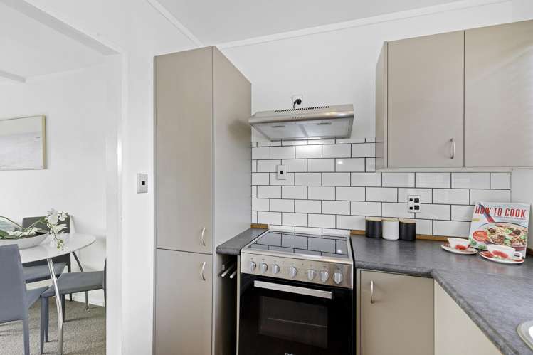 19 William Booth Grove Trentham_7