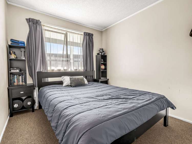 9 Kentucky Crescent Nawton_8